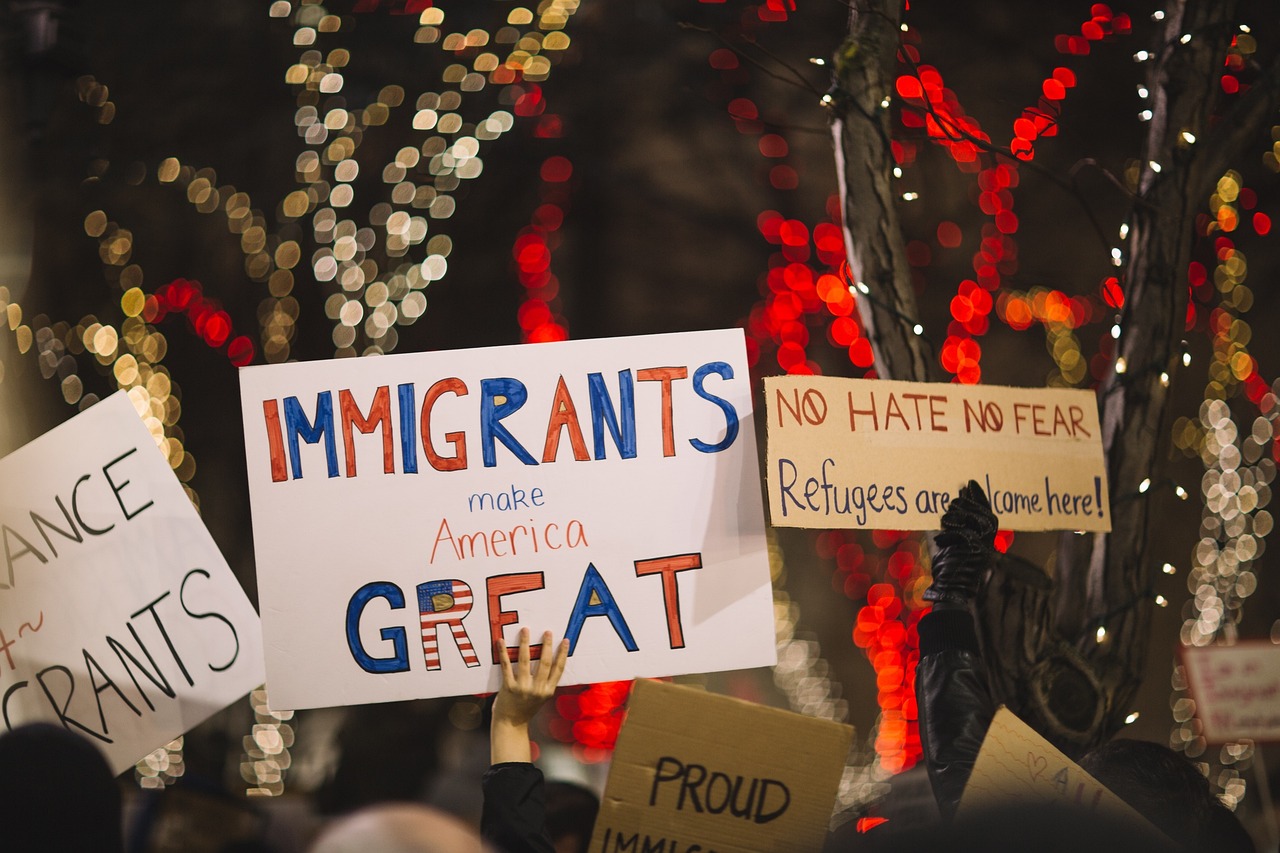 Louisiana está considerando una propuesta legislativa similar a la de Texas que permite el arresto de inmigrantes.