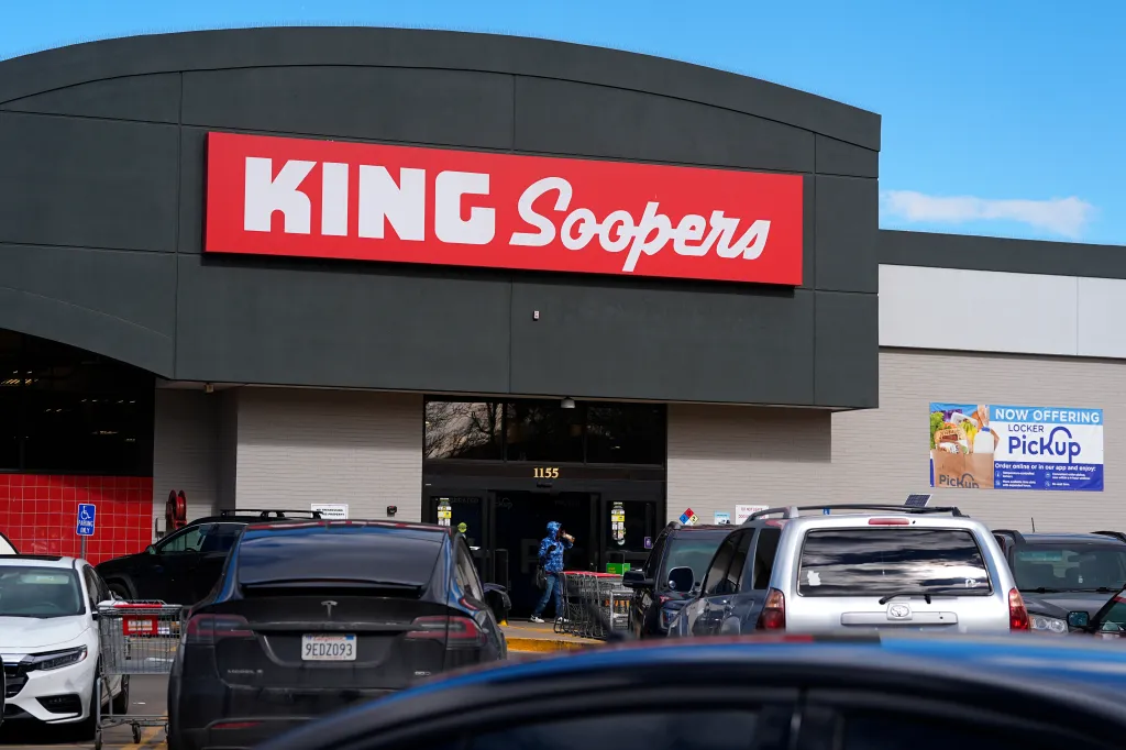 Los empleados de King Soopers planean hacer huelga el jueves en el área metropolitana de Denver