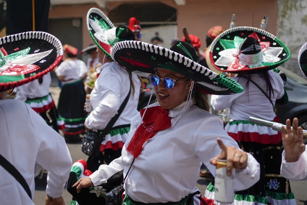 EEUU celebra el Cinco de Mayo con música, tacos, tequila y coloridas muestras de la cultura mexicana