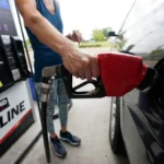 La confianza del consumidor en EEUU repunta en octubre tras leve baja en el precio de la gasolina